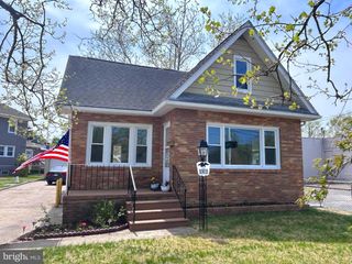 836 E BROAD ST, Gibbstown, NJ 08027