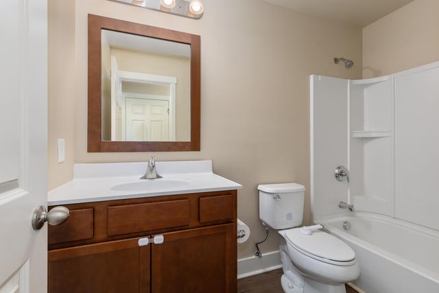6605 Moss Lake Drive, Hudsonville, MI 49426