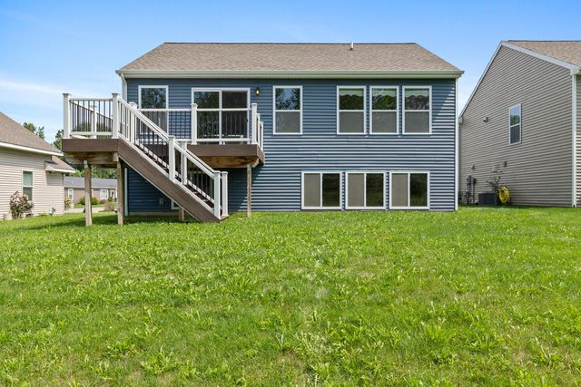 6605 Moss Lake Drive, Hudsonville, MI 49426