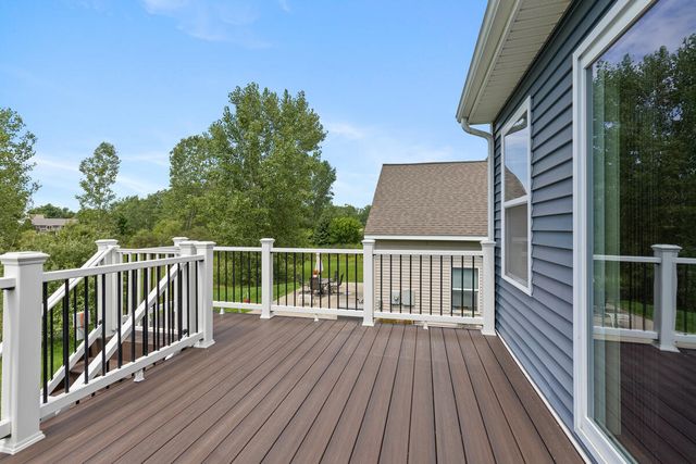 6605 Moss Lake Drive, Hudsonville, MI 49426