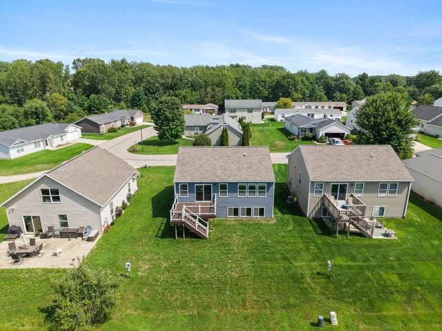 6605 Moss Lake Drive, Hudsonville, MI 49426