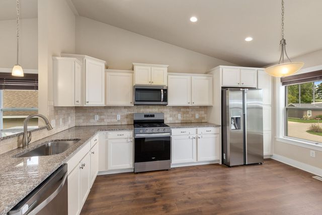6605 Moss Lake Drive, Hudsonville, MI 49426