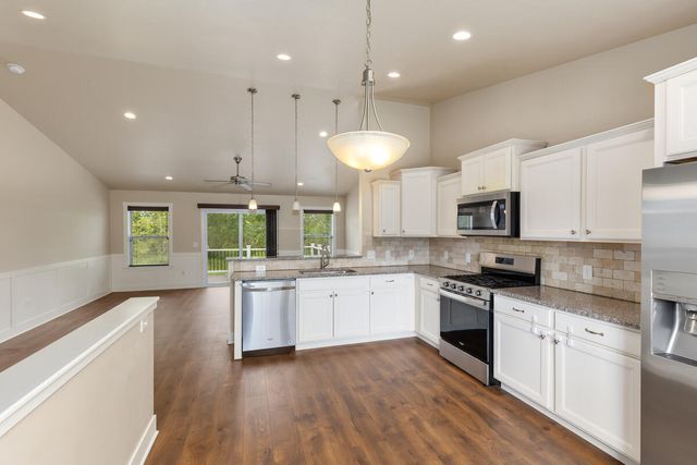 6605 Moss Lake Drive, Hudsonville, MI 49426