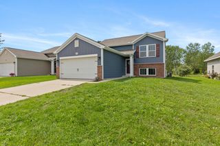 6605 Moss Lake Drive, Hudsonville, MI 49426