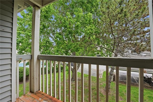 8861 W 106th Terrace, Overland Park, KS 66212