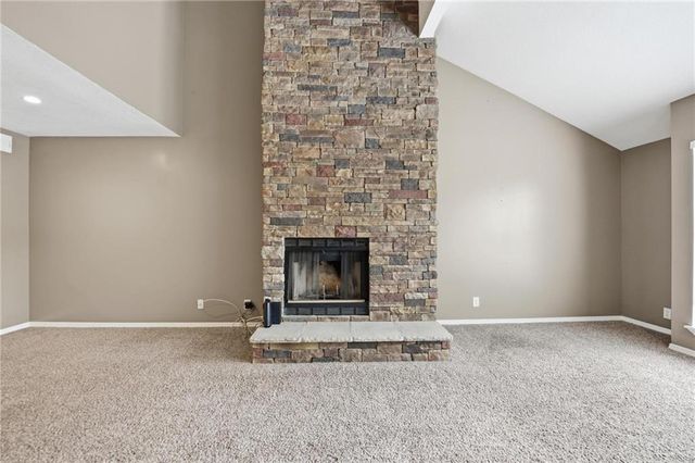 8861 W 106th Terrace, Overland Park, KS 66212