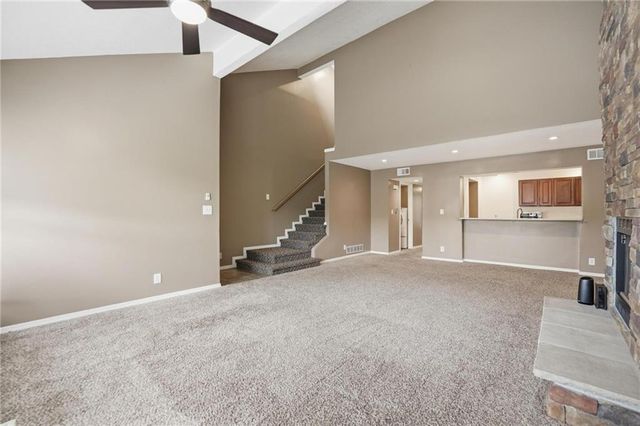 8861 W 106th Terrace, Overland Park, KS 66212