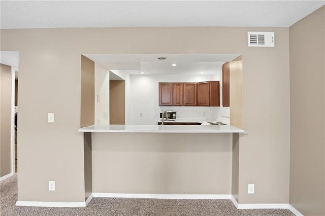 8861 W 106th Terrace, Overland Park, KS 66212