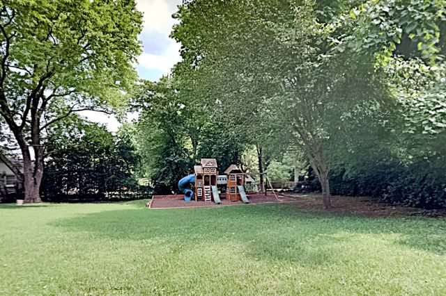 534 Whispering Hills Dr, Nashville, TN 37211