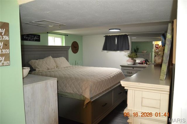 209 Meadowbrook Drive, Farmington, MO 63640