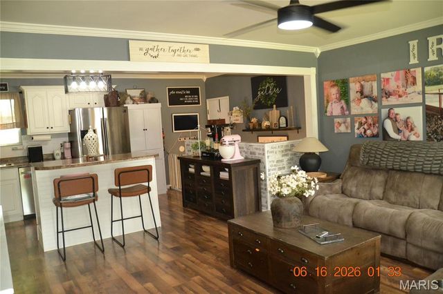 209 Meadowbrook Drive, Farmington, MO 63640
