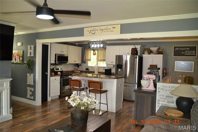 209 Meadowbrook Drive, Farmington, MO 63640