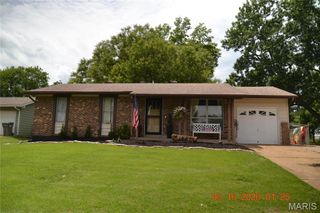 209 Meadowbrook Drive, Farmington, MO 63640