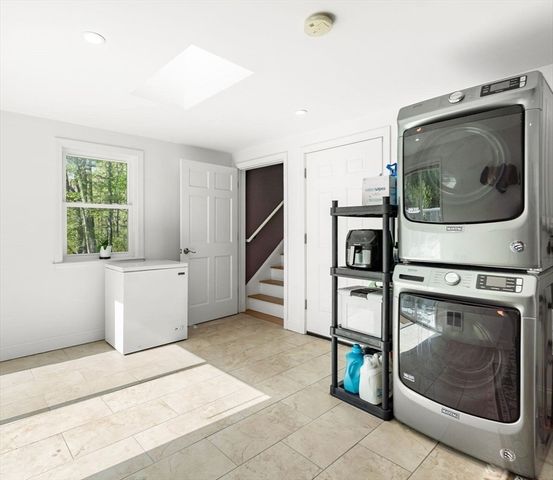 5 Forrest Rd, Westford, MA 01886