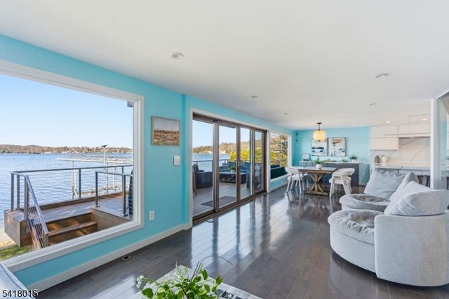 9 Balsam Pkwy, Sparta Twp., NJ 07871