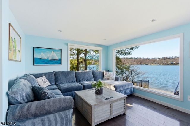 9 Balsam Pkwy, Sparta Twp., NJ 07871