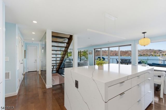 9 Balsam Pkwy, Sparta Twp., NJ 07871