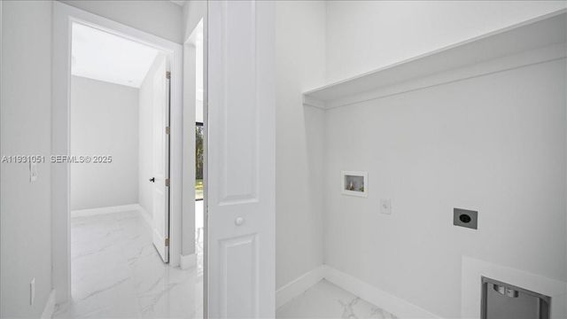 926 WINTERS ST E, Lehigh Acres, FL 33974