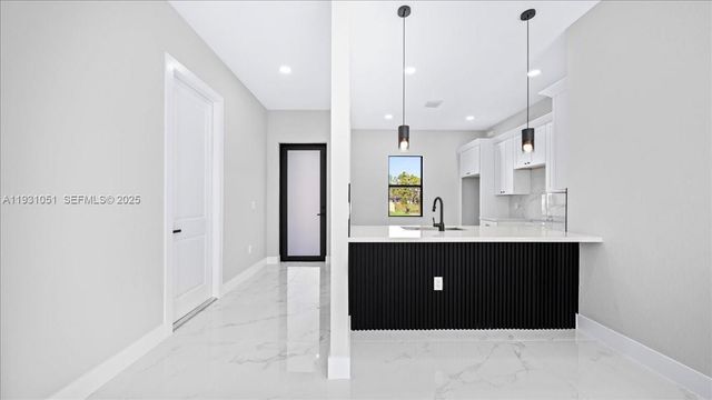 926 WINTERS ST E, Lehigh Acres, FL 33974