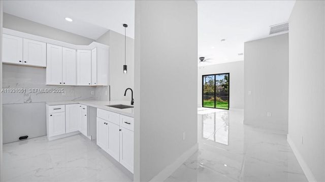 926 WINTERS ST E, Lehigh Acres, FL 33974