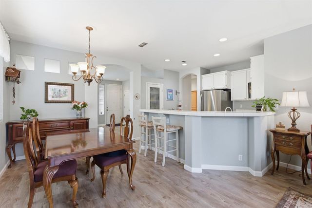 5824 Blue Beech Ct, Antelope, CA 95843