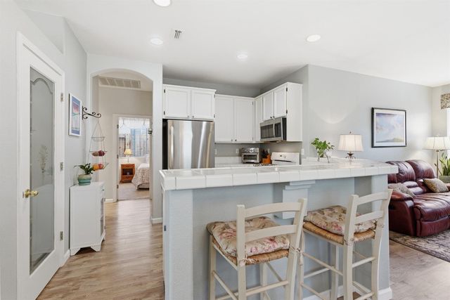 5824 Blue Beech Ct, Antelope, CA 95843