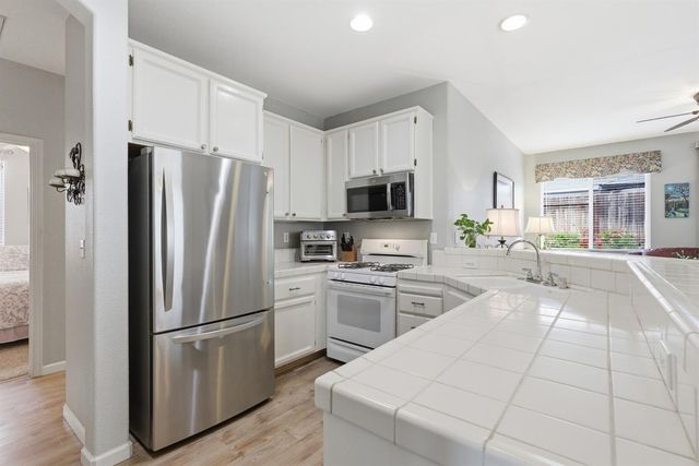 5824 Blue Beech Ct, Antelope, CA 95843