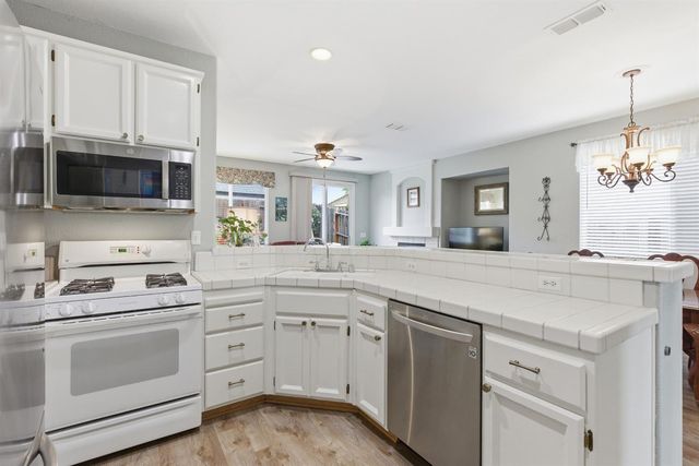 5824 Blue Beech Ct, Antelope, CA 95843