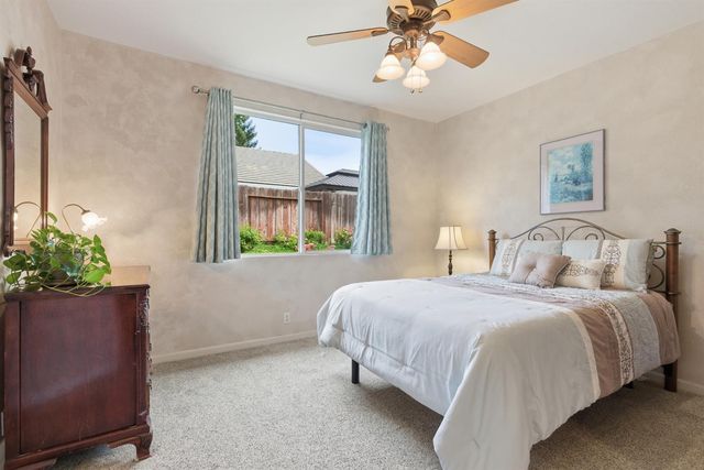 5824 Blue Beech Ct, Antelope, CA 95843