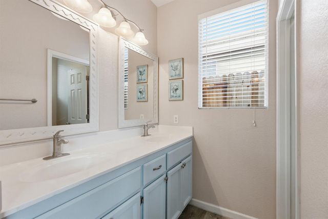 5824 Blue Beech Ct, Antelope, CA 95843