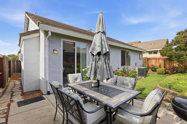 5824 Blue Beech Ct, Antelope, CA 95843