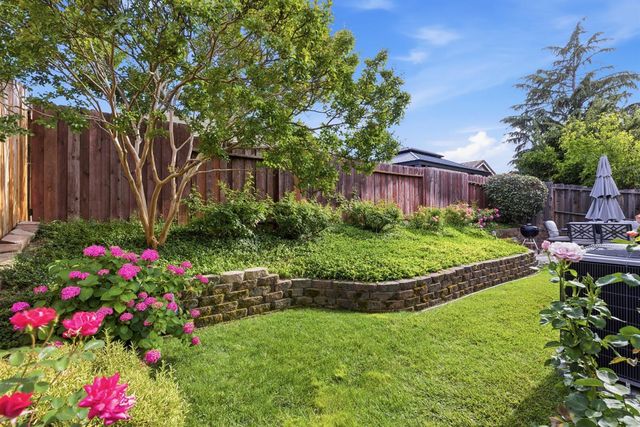 5824 Blue Beech Ct, Antelope, CA 95843