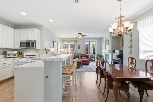 5824 Blue Beech Ct, Antelope, CA 95843