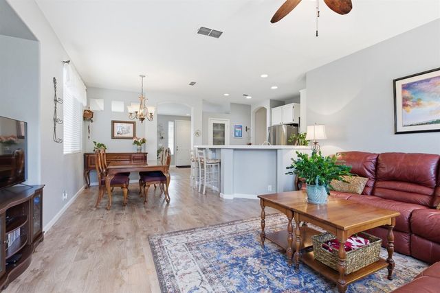5824 Blue Beech Ct, Antelope, CA 95843