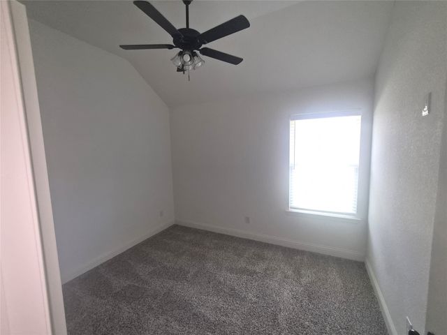 900 Tesslynn Avenue, Godley, TX 76044