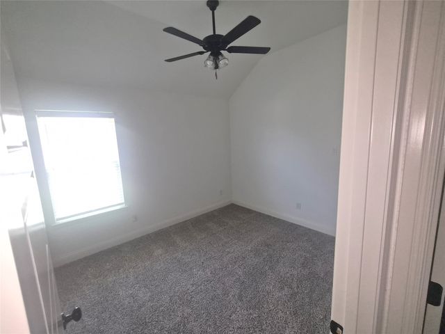 900 Tesslynn Avenue, Godley, TX 76044