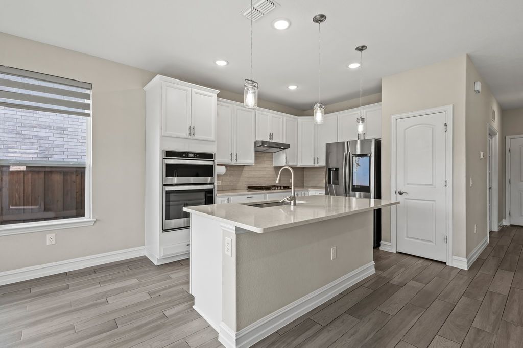 9922 Michael Irvin Street, Irving, TX 75063