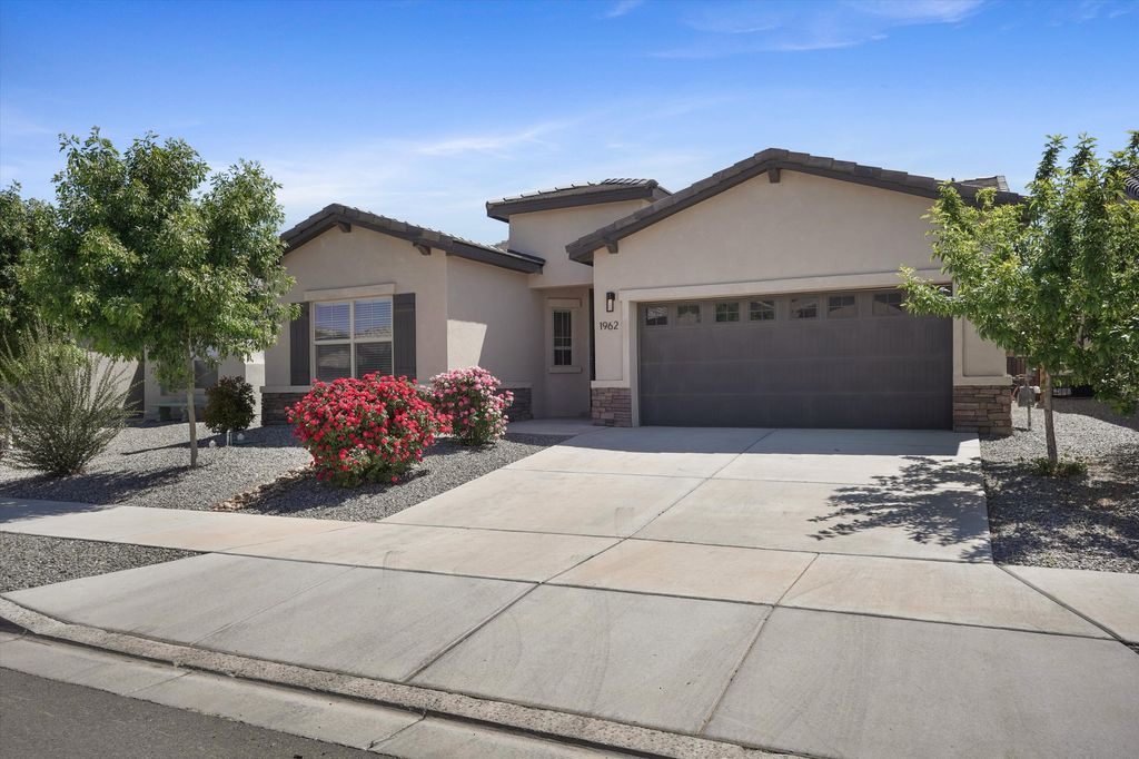 1962 Goldenflare Loop NE, Rio Rancho, NM 87144
