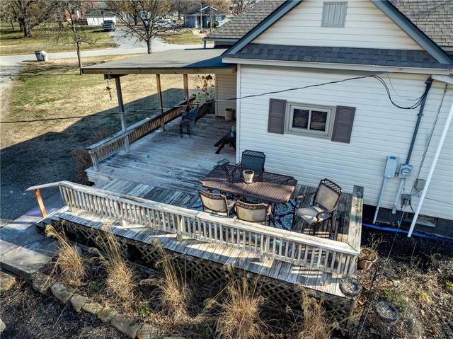 302 E 3rd Street, Scammon, KS 66773