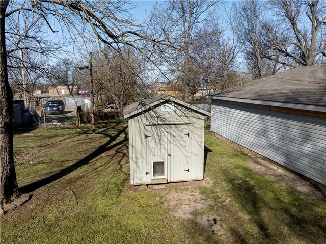 302 E 3rd Street, Scammon, KS 66773
