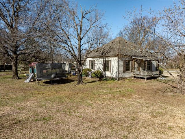 302 E 3rd Street, Scammon, KS 66773