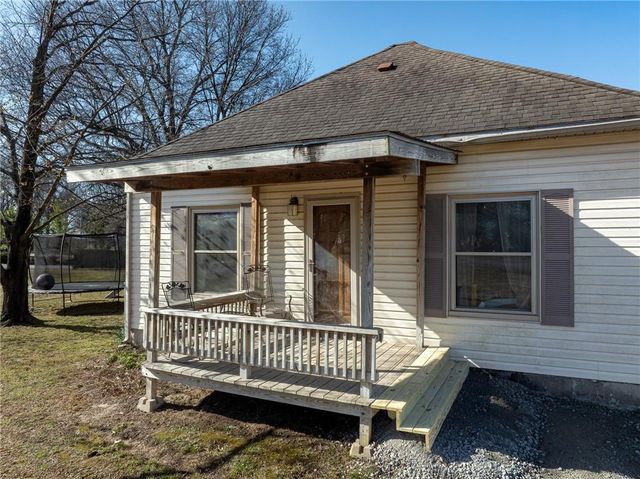 302 E 3rd Street, Scammon, KS 66773