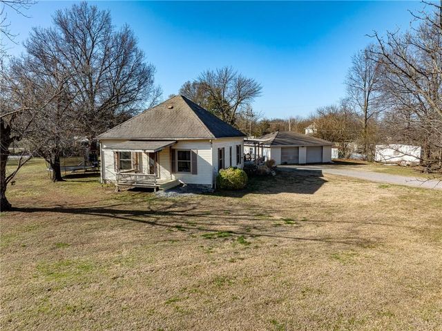 302 E 3rd Street, Scammon, KS 66773