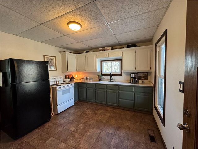 302 E 3rd Street, Scammon, KS 66773