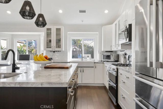 7049 Armstrong Place, Rancho Cucamonga, CA 91701