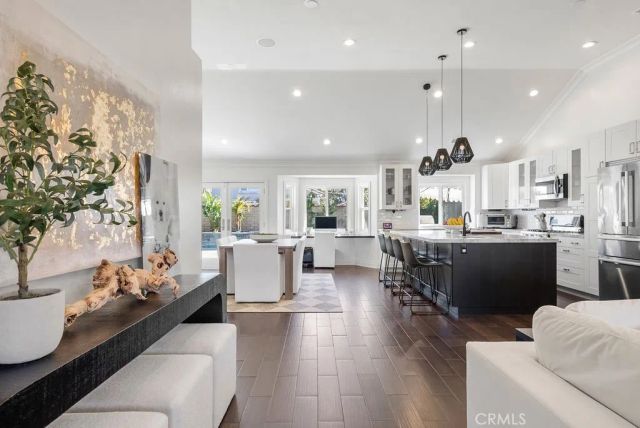 7049 Armstrong Place, Rancho Cucamonga, CA 91701