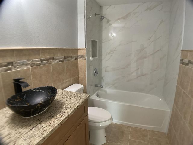 12263 Cartouche Avenue, Punta Gorda, FL 33955