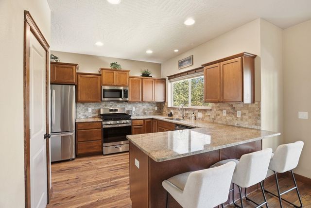 10503 N Alberta Cir, Spokane, WA 99208