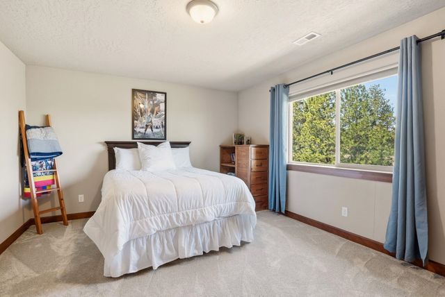 10503 N Alberta Cir, Spokane, WA 99208