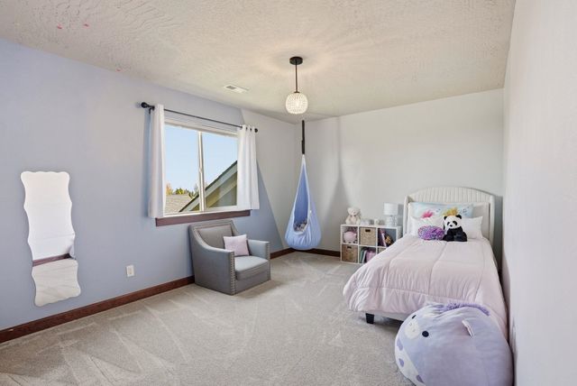10503 N Alberta Cir, Spokane, WA 99208